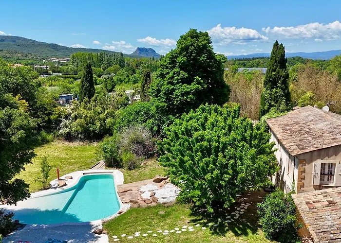 Pio * Roquebrune-sur-Argens